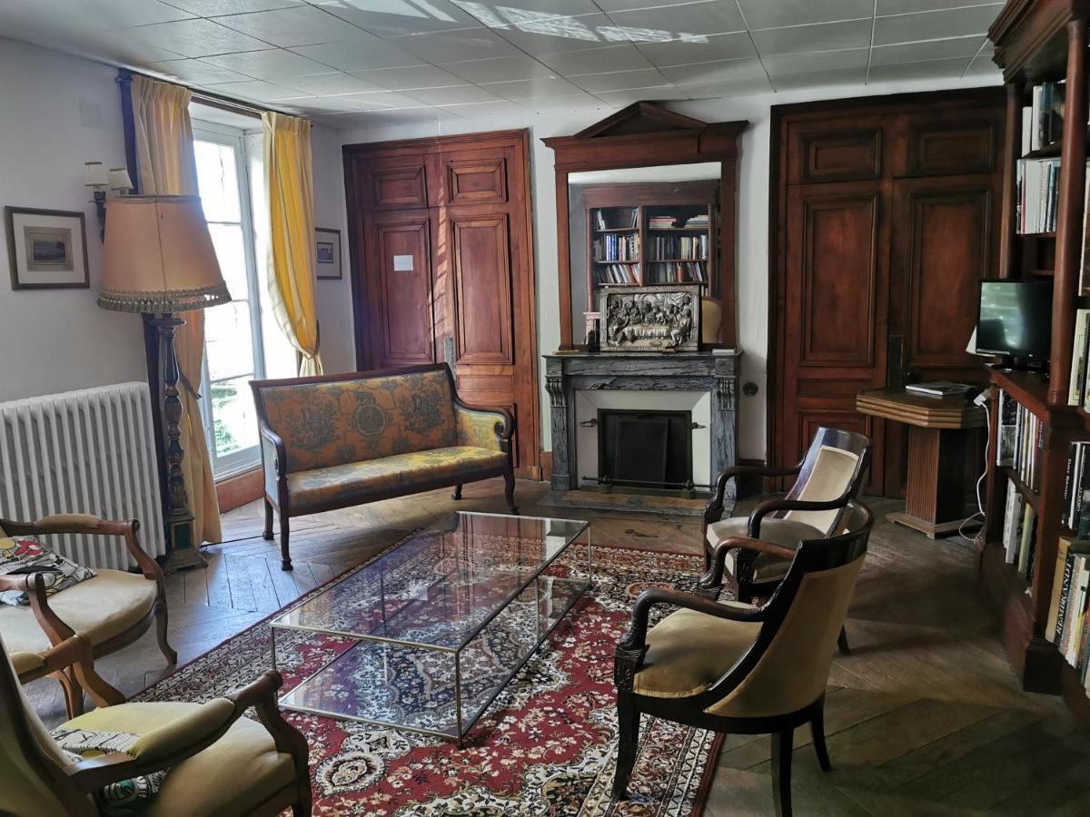 Chateau Des Barres Sainpuits Extérieur photo